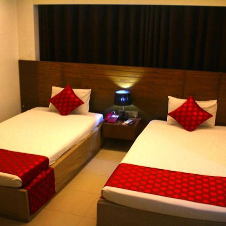 The Alina Hotel & Suites Chittagong Esterno foto