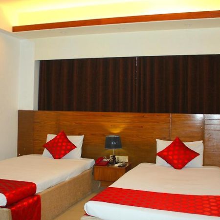 The Alina Hotel & Suites Chittagong Esterno foto