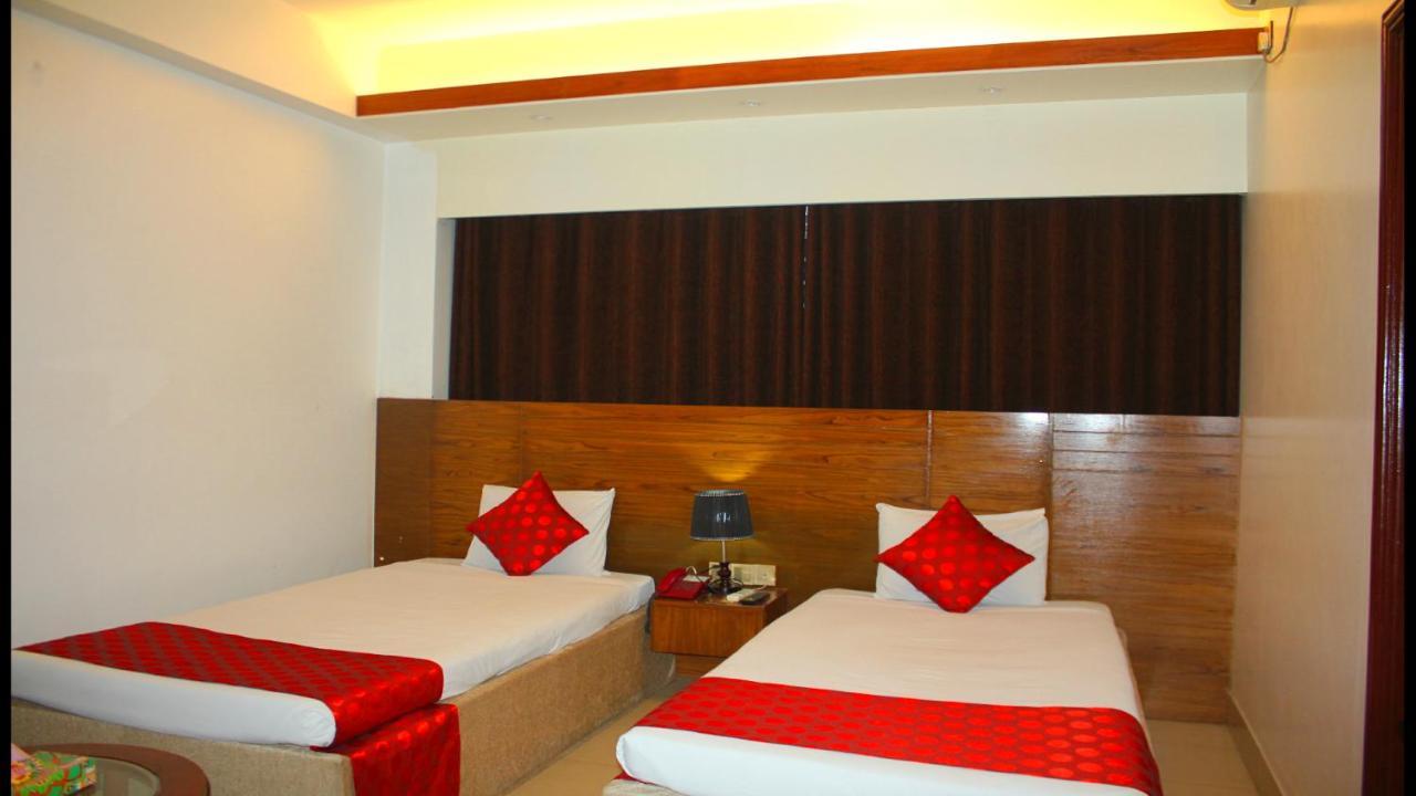 The Alina Hotel & Suites Chittagong Esterno foto